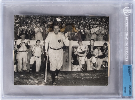 1948 Babe Ruth International News Type 1 Photograph Of New York Yankees Babe Ruth Day - Beckett Authentic